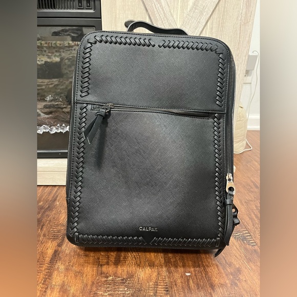 Calpak Kaya 15 inch laptop backpack - Picture 4 of 14